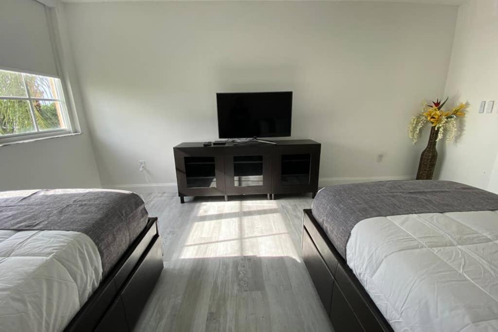 Yacht Club At Aventura 2 Bed 2 Bath Luxurius Cozy Brand New 2020 Apartman Kültér fotó
